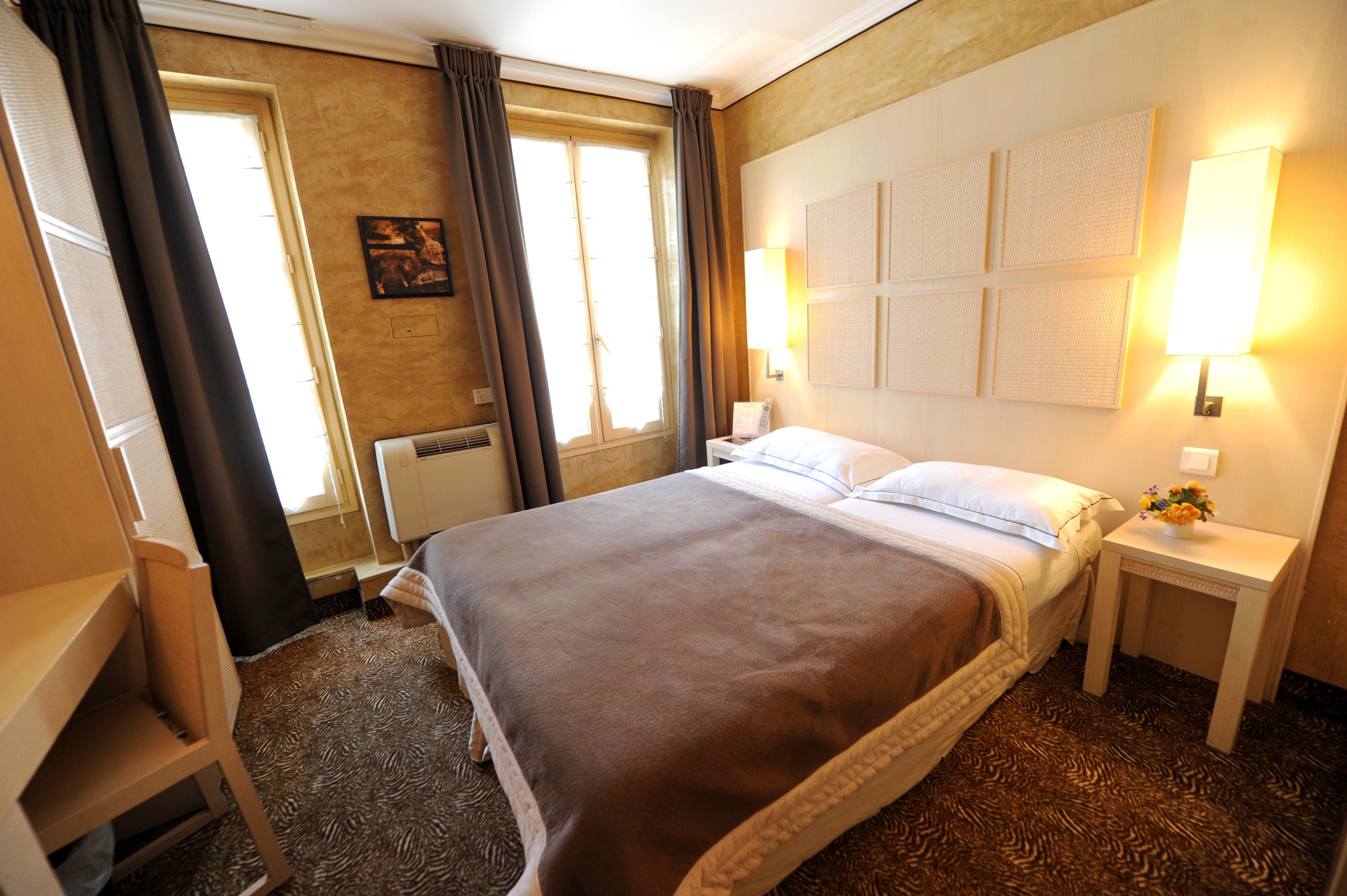 Hotel Du Vieux Saule Paris Bagian luar foto