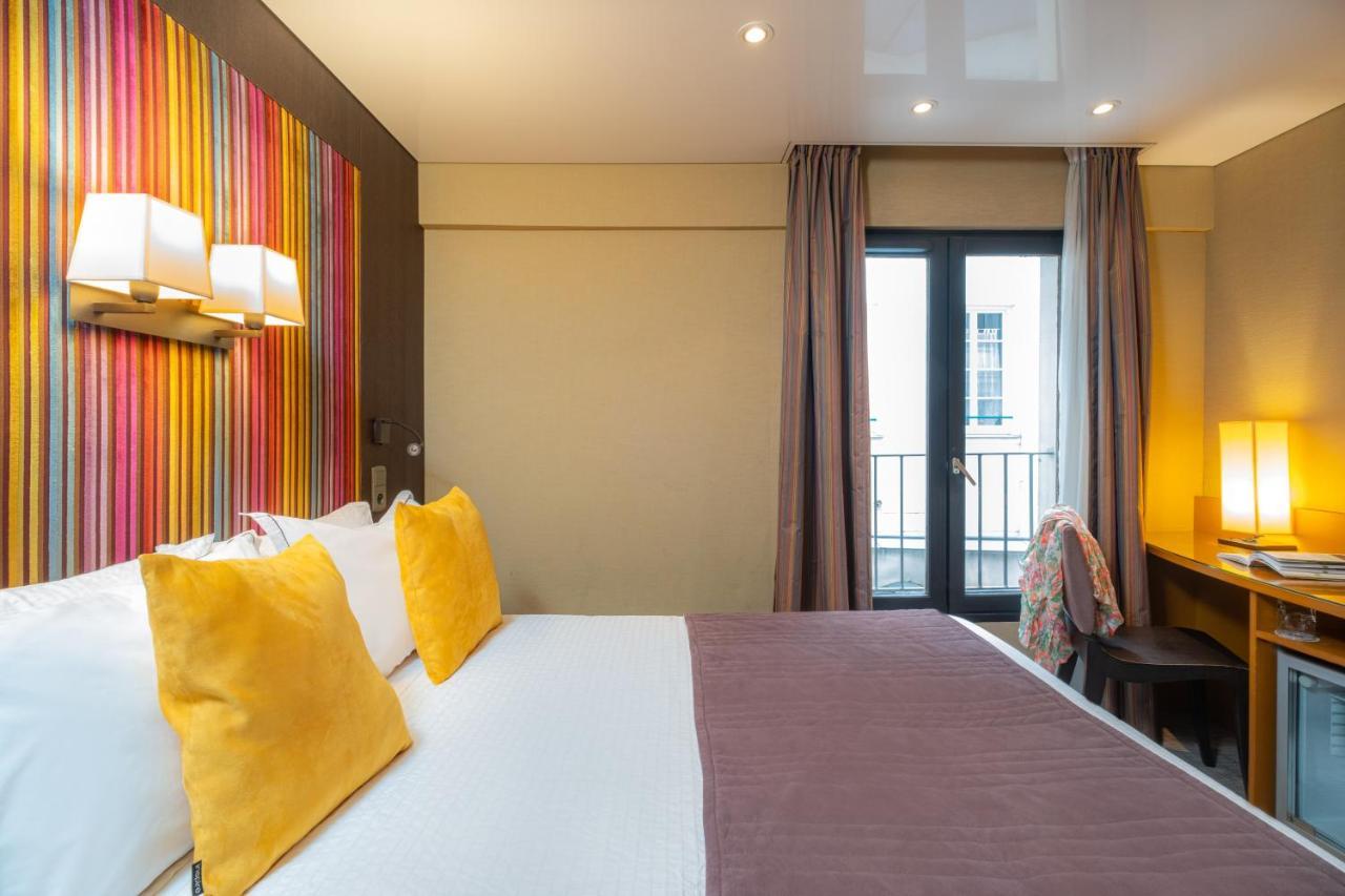 Hotel Du Vieux Saule Paris Bagian luar foto